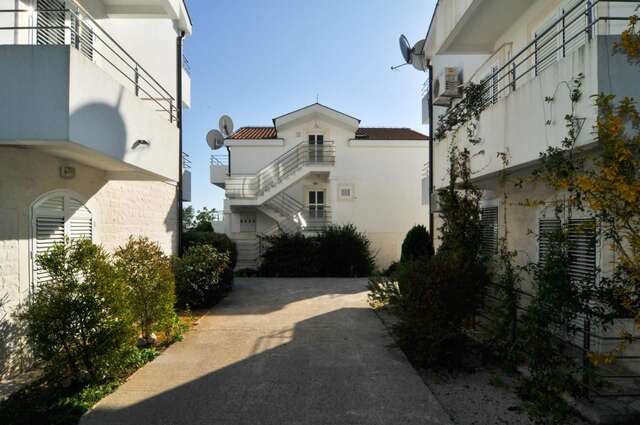Апартаменты Apartments Bijelo Sunce Биела-23